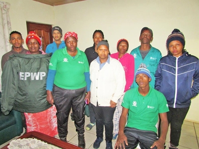 Werkers wag vir geld