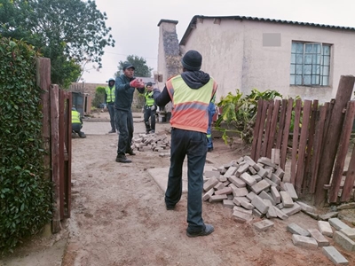 Alleged stolen municipal paving bricks confiscated 