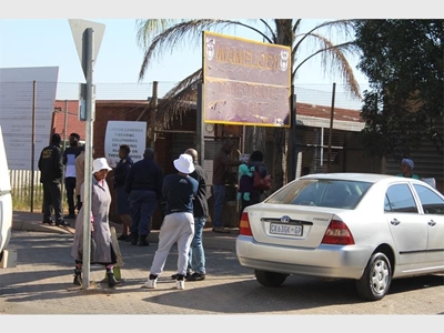 American student’s robbery suspect accuses SAPS officer of assault