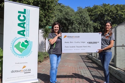 Insurer donates more than R300 000 to animals in need