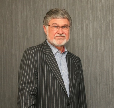 Jannie Mouton resigns
