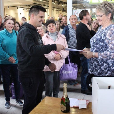 Pick n Pay in Hartenbos gee weer 'n motor weg