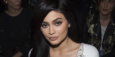 Kylie Jenner announces birth of baby girl