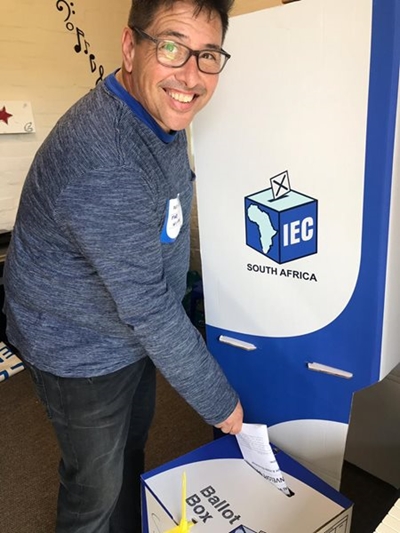 Voting in Knysna continues to run smoothly
