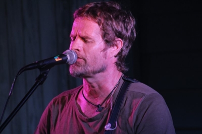 Arno Carstens takes on Knysna
