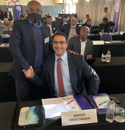 Minister discusses housing amendments with executives