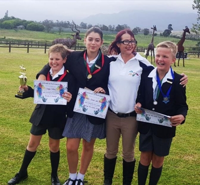 Laerskool Volschenk leerders ontvang SANESA toekennings