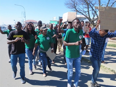 Security workers strike