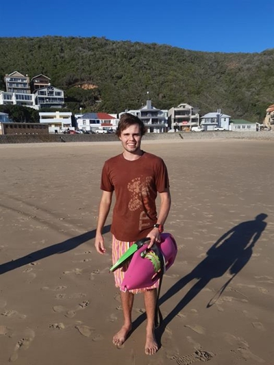 Lifeguard saves teenager from rip current