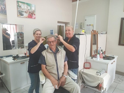 Oom Koos is 80