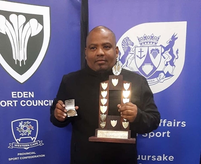 Oudtshoorn se sportjoernalis is tops in Eden