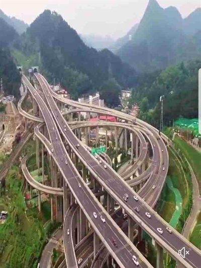 Chinese highway a nightmare to navigate