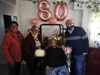 Ouma Harriet vier 80 jaar