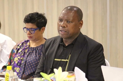 Ramaphosa defends disgraced Mkhize