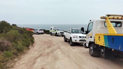 Car goes over cliff on Voëlklip Road, claims 1