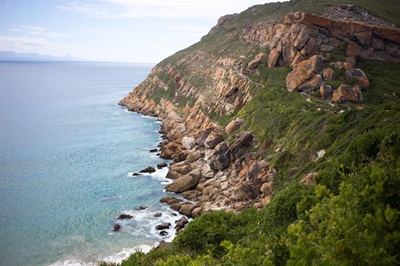 Teen rescued after hiking incident