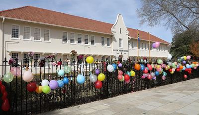 Laer Volkskool se mooiste blom op Lentedag gegroet