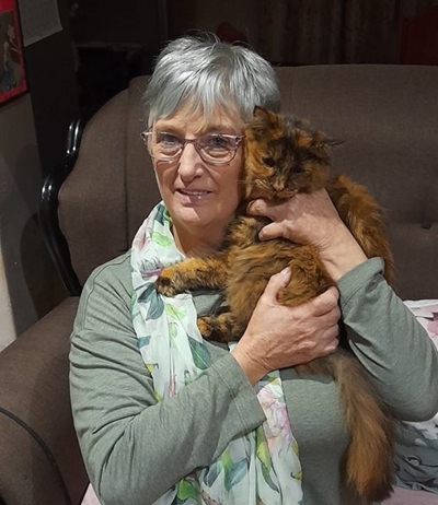 Die kat kom weer want sy kan nie langer wag!