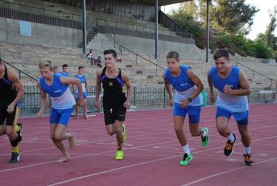 Rooi ligte flikker vir sport