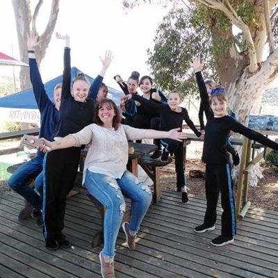 Leeufees samel geld in vir trompoppies