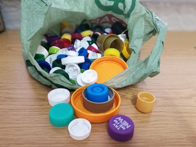 Ruil jou plastiekproppies vir spekkies en kruie
