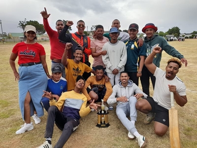Royal Challengers Barlowlaan wen jeugkriekettoernooi