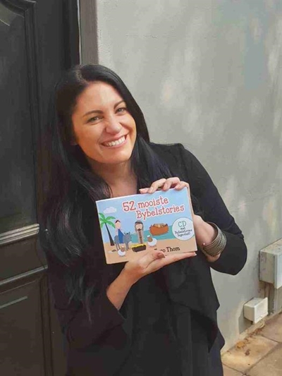 Help 'n kind met 'n skooltas
