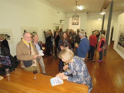 Book launch stirs memories of Knysna fires