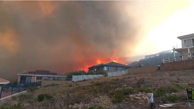 MOSSEL BAY FIRE UPDATE: Island View, Vakansieplaas, Aalwyndal residents being evacuated 