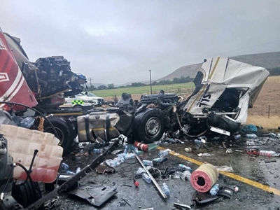 Vragmotorongeluk ontwrig verkeer op N10 buite Cradock
