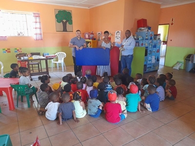 Geskenke vir dagsorgsentrums