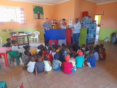 Geskenke vir dagsorgsentrums