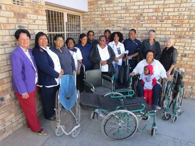 Home for the aged donates to clinic