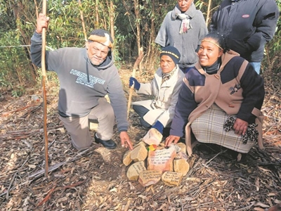 Knysna KoiKoi hold cultural ritual