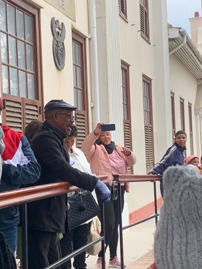 Inwoners betoog voor Graaff-Reint-hof - "Hands off Galada" 