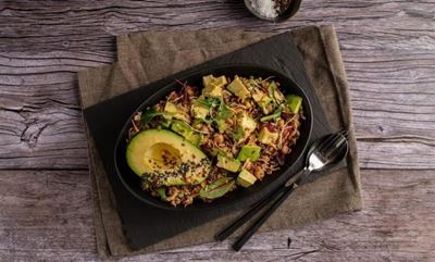 Meatless Monday: Avo, quinoa and chickpea salad