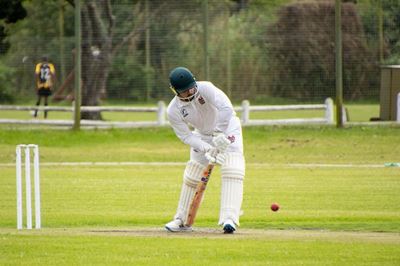 Cavaliers power through to Premier League final