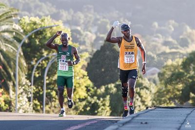 Atlete stroom in vir Outeniqua-marathon