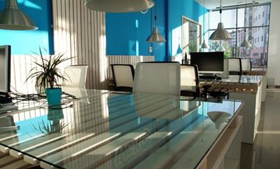 Office decorating trends
