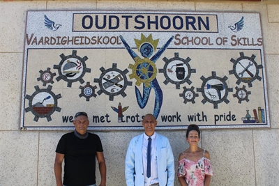 Oudtshoorn Vaardigheidskool onthul pragtige mosaïekwerk