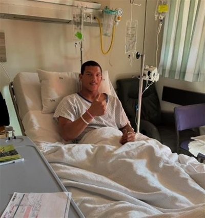Bok flyer gives thumbs up