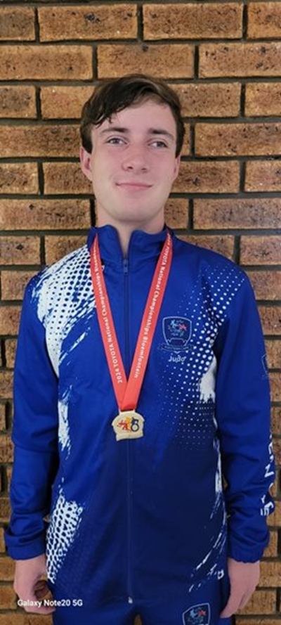 Ricardi wins three golds