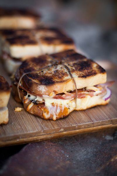 Jan Braai's braaibroodjie recipe