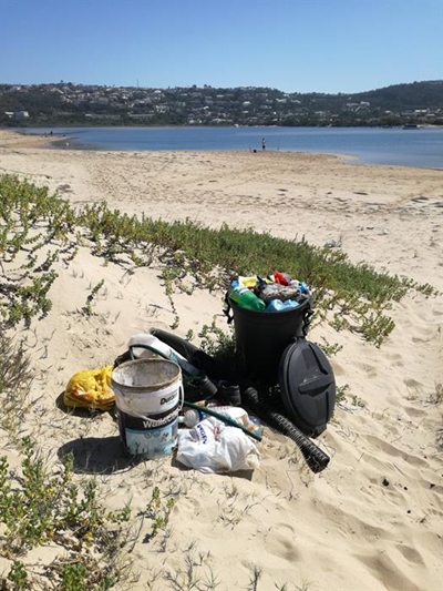 Bitou tackles Lookout Beach rubbish problem