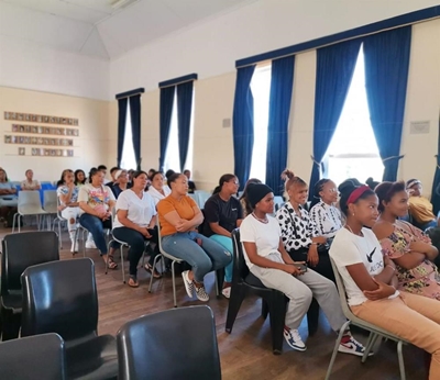 Hoërskool Ladismith (94,5 %) en Ladismith Sekondêr (87,5%) se  2022-matrieks vaar uitstekend.