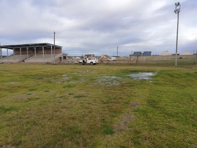 2 Hessequa-stadions binnekort klaar