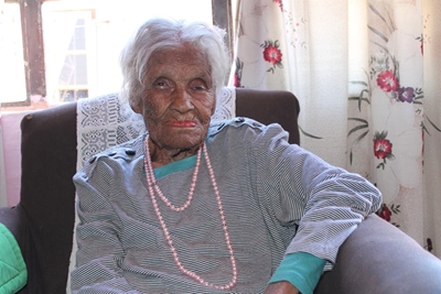Van plaasmeisie tot matriarg - Tannie Lettie vier 101 jaar