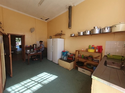Help Vuyani renovate with virtual bricks