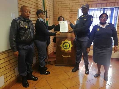 Off-duty police officer catches prisoner on the run