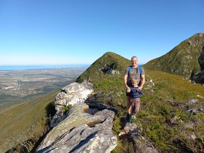 Laat julle kinders in die natuur stap